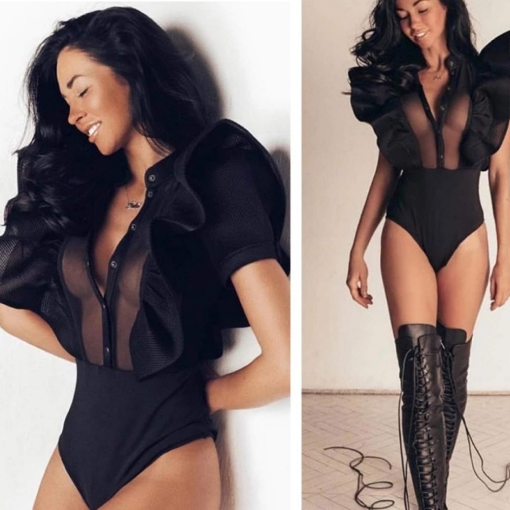 🆕️ Black Ruffled Bodysuit